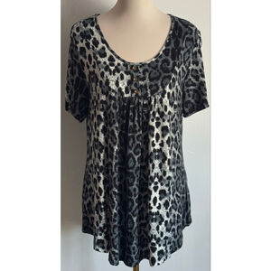 Women's POPYOUNG Short Sleeve Tee 2X Black White Leopard Print